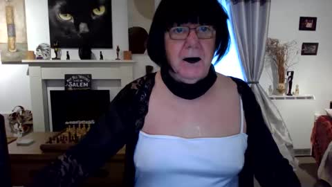 Snapshot of trinity1011 chatting on 03-07-26, 08:22 trinity1011 online show from 03-07-26, 08:22