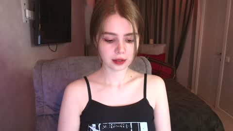 Snapshot of tripleprinces chatting on 01-10-25, 05:13 tripleprinces online show from 01-10-25, 05:13