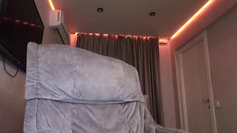 Snapshot of tripleprinces chatting on 03-12-25, 06:11 tripleprinces online show from 03-12-25, 06:11