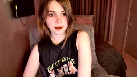 Snapshot of tripleprinces chatting on 10-08-25, 05:54 tripleprinces online show from 10-08-25, 05:54