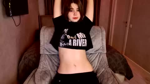 Snapshot of tripleprinces chatting on 10-19-25, 04:40 tripleprinces online show from 10-19-25, 04:40