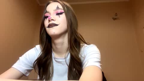 Ur Trisha online show from 10-31-25, 01:34