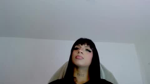 Snapshot of trix_ebony chatting on 05-05-26, 02:08 trix_ebony online show from 05-05-26, 02:08