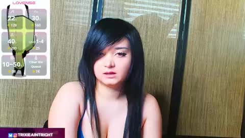 trixiedoescamcam online show from 09-25-25, 04:21