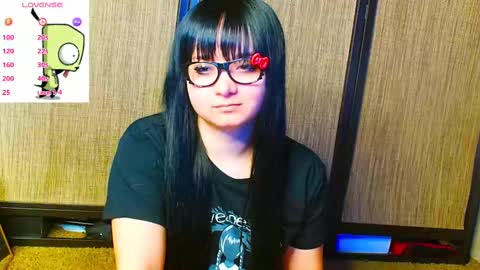 trixiedoescamcam online show from 10-16-25, 01:06