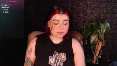 trixxiee_ online show from 12-14-24, 02:45