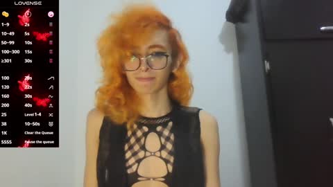 Snapshot of trixy_roses chatting on 01-14-25, 11:37 Trixy Rose online show from 01-14-25, 11:37