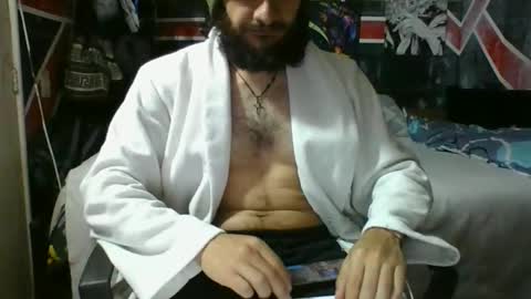 Snapshot of trizquelmen chatting on 03-30-26, 01:17 Andrew online show from 03-30-26, 01:17