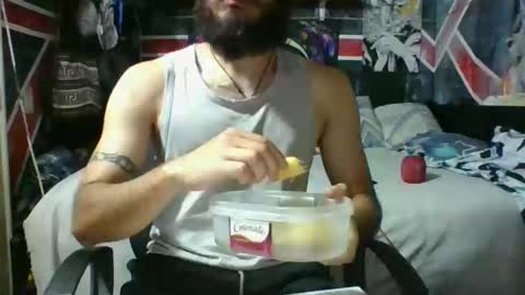 Snapshot of trizquelmen chatting on 04-09-26, 10:59 Andrew online show from 04-09-26, 10:59