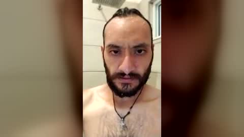 Snapshot of trizquelmen chatting on 06-24-26, 02:21 Andrew online show from 06-24-26, 02:21