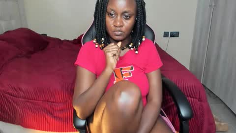 Taria online show from 11-19-25, 11:21