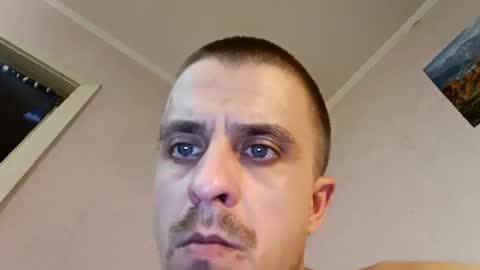 Snapshot of tronadamant chatting on 10-25-25, 03:36 Adidas online show from 10-25-25, 03:36