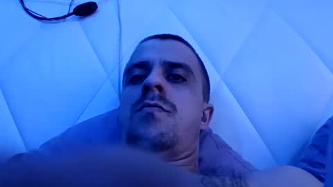 Snapshot of tronadamant chatting on 10-26-25, 11:27 Adidas online show from 10-26-25, 11:27