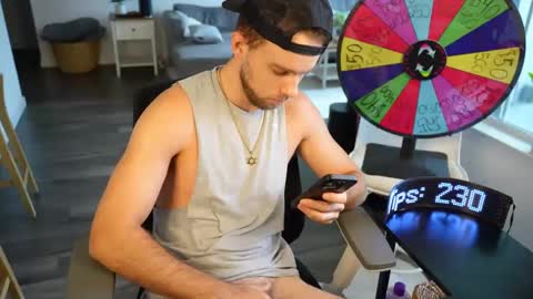 Troy Green online show from 09-11-25, 09:04