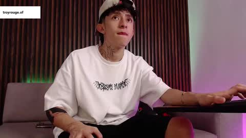 Troy online show from 09-22-25, 07:27