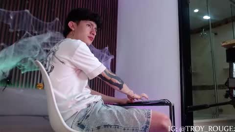 Troy online show from 10-20-25, 07:25