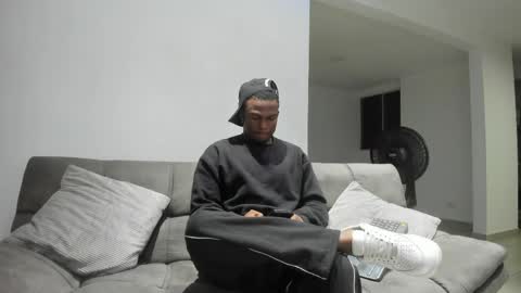 Snapshot of troykhalil chatting on 04-22-26, 06:16 Troy Khalil online show from 04-22-26, 06:16