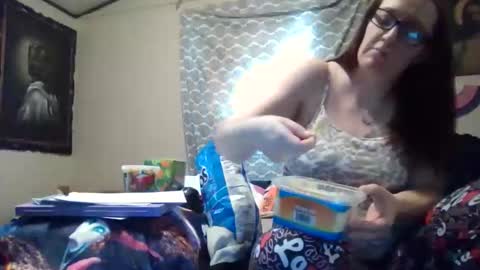 TruckersWifeToBe online show from 11-10-25, 05:01