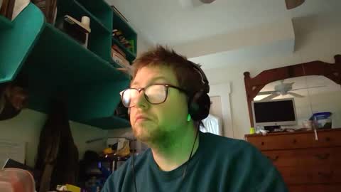 Snapshot of true_manofworth chatting on 12-11-24, 04:20 HandicappedLaugher online show from 12-11-24, 04:20