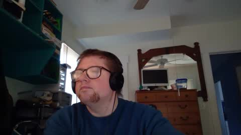 Snapshot of true_manofworth chatting on 12-30-24, 07:21 HandicappedLaugher online show from 12-30-24, 07:21