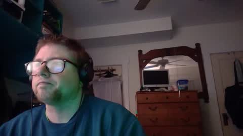 Snapshot of true_manofworth chatting on 01-01-25, 05:43 HandicappedLaugher online show from 01-01-25, 05:43