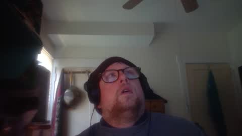 Snapshot of true_manofworth chatting on 10-17-25, 06:32 HandicappedLaugher online show from 10-17-25, 06:32