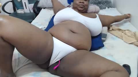 Snapshot of truebella30 chatting on 01-28-25, 06:38 TrueBella30 online show from 01-28-25, 06:38