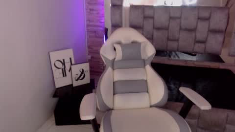   online show from 02-10-25, 03:32
