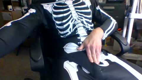 Snapshot of truk1976 chatting on 01-06-25, 01:52 truk1976 online show from 01-06-25, 01:52