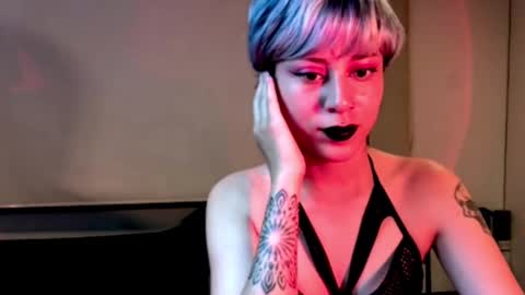 Snapshot of tryp666 chatting on 02-05-25, 12:53 Cait online show from 02-05-25, 12:53