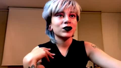 Snapshot of tryp666 chatting on 02-16-25, 02:42 Cait online show from 02-16-25, 02:42