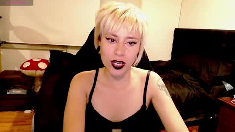 Snapshot of tryp666 chatting on 09-20-25, 03:51 Cait online show from 09-20-25, 03:51