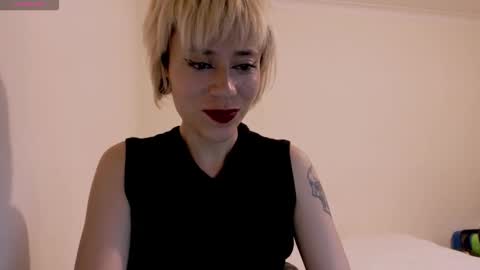 Snapshot of tryp666 chatting on 09-24-25, 04:05 Cait online show from 09-24-25, 04:05