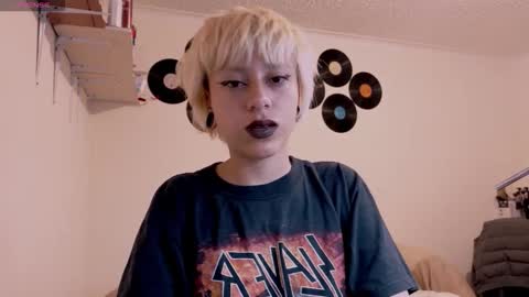 Snapshot of tryp666 chatting on 10-20-25, 04:57 Cait online show from 10-20-25, 04:57