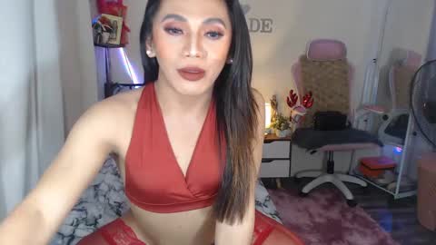 Jade online show from 12-08-24, 02:28