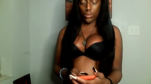 Amber White online show from 01-21-25, 05:05