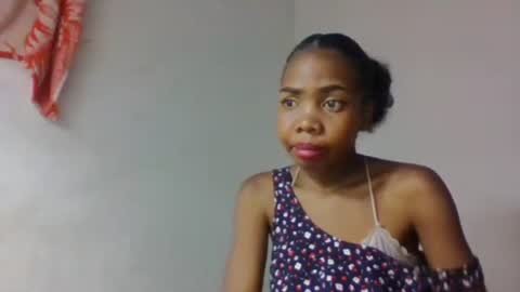 tsaralaza online show from 10-13-25, 03:23