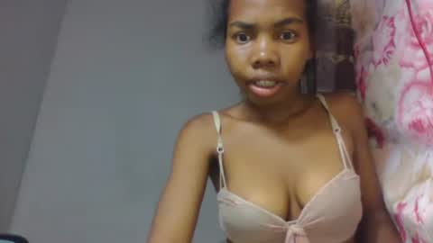 tsaralaza online show from 10-19-25, 11:11