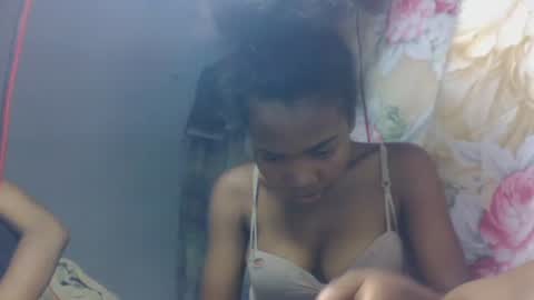 tsaralaza online show from 10-22-25, 07:08