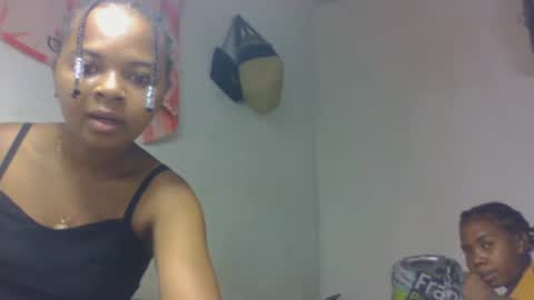 tsaralaza online show from 11-10-25, 09:25