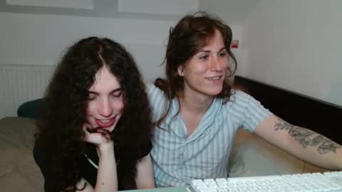 Snapshot of tsbubbles760 chatting on 09-21-25, 10:11 TSBubbles online show from 09-21-25, 10:11