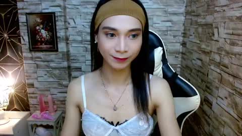 Snapshot of tscumbitch chatting on 01-06-25, 01:41 Tina online show from 01-06-25, 01:41