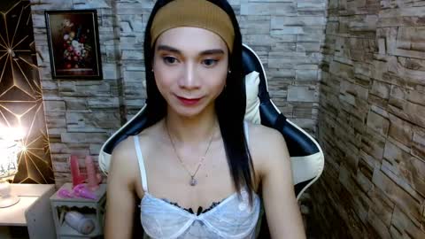 Snapshot of tscumbitch chatting on 01-06-25, 04:44 Tina online show from 01-06-25, 04:44