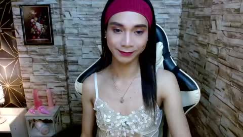 Snapshot of tscumbitch chatting on 01-18-25, 05:26 Tina online show from 01-18-25, 05:26