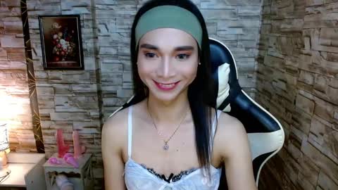 Snapshot of tscumbitch chatting on 01-31-25, 05:40 Tina online show from 01-31-25, 05:40