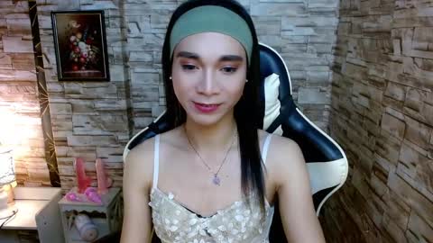 Snapshot of tscumbitch chatting on 01-31-25, 11:46 Tina online show from 01-31-25, 11:46