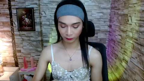 Snapshot of tscumbitch chatting on 03-07-25, 08:11 Tina online show from 03-07-25, 08:11