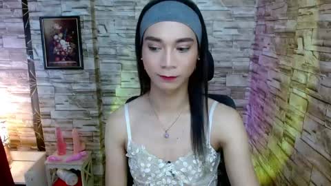 Snapshot of tscumbitch chatting on 03-07-25, 11:16 Tina online show from 03-07-25, 11:16
