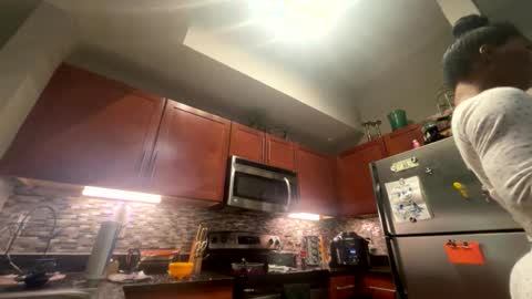 tsfoxx online show from 10-01-25, 03:40