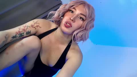 Snapshot of tsgirl_julian69 chatting on 02-24-25, 06:47 Julian online show from 02-24-25, 06:47